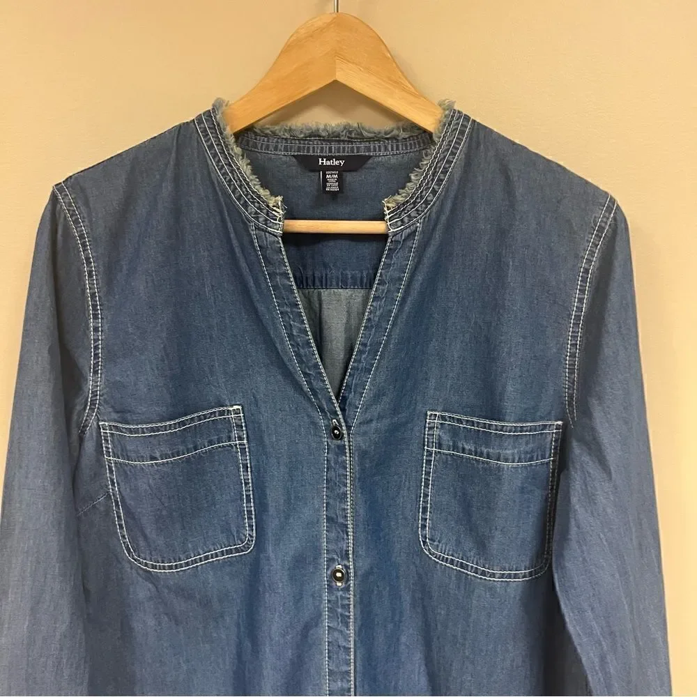 Hatley blue lightweight denim jean dress.  Size M - Picture 5 of 8